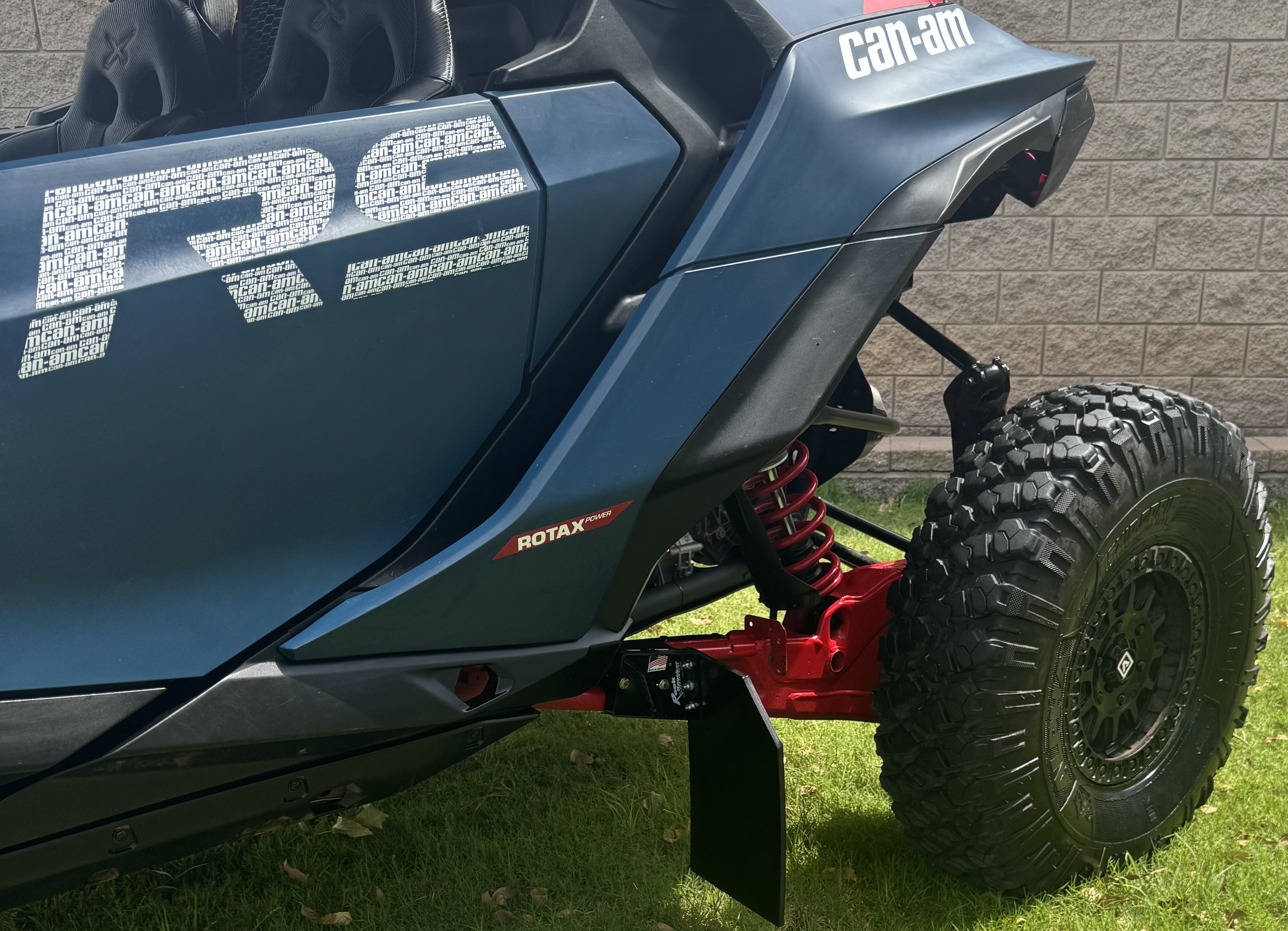 Can-Am - Maverick R – Rock Knocker by K-UTV